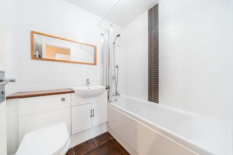 4 Barnfield Close, London, SW17 0AU
