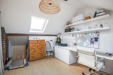 35 Kent Road, West Wickham, BR4 0JL