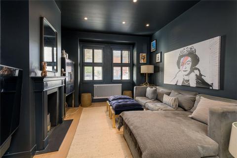 4 bedroom terraced house for sale - De Morgan Road, London, SW6