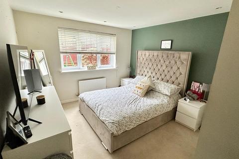 2 bedroom flat for sale, Lowfield Road, CV3