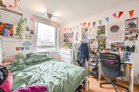 97 The Quarterdeck, London, E14 8SH