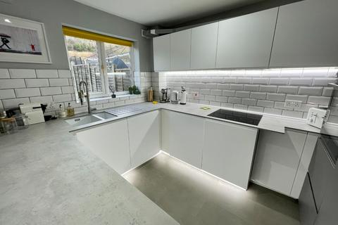 17 Harveys Hill, Luton, LU2 7YL