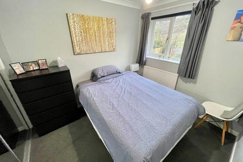 17 Harveys Hill, Luton, LU2 7YL