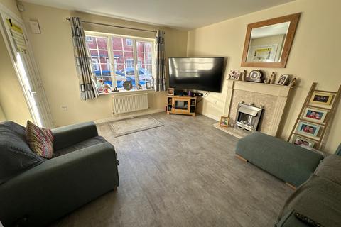 30 Barker Round Way, Burton-on-trent, DE14 2DN