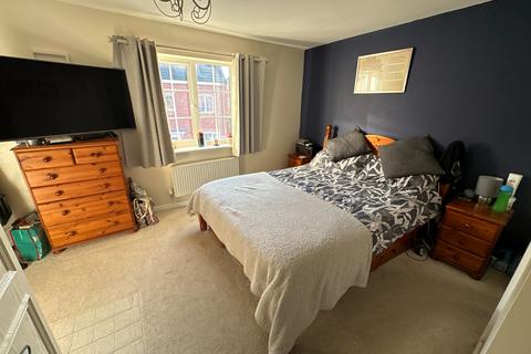 30 Barker Round Way, Burton-on-trent, DE14 2DN