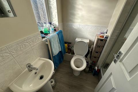 30 Barker Round Way, Burton-on-trent, DE14 2DN