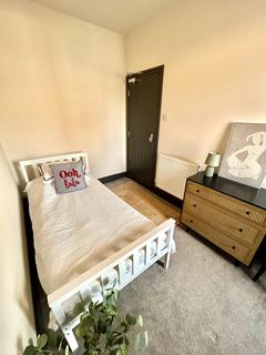 6 bed semi-detached house for rent in Ipswich IP1