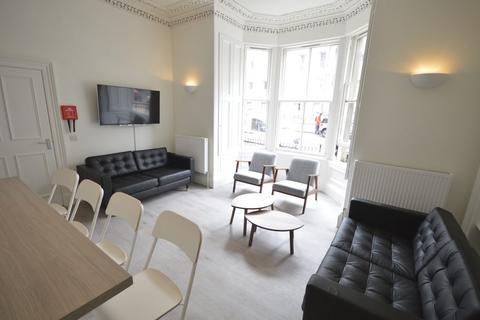6 bedroom flat share to rent, 0810L – Bernard Terrace, Edinburgh, EH8 9NU