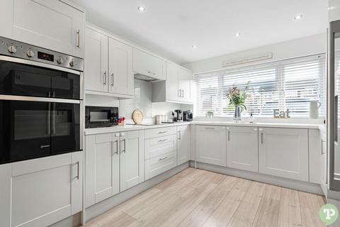 8 Hampden Close, Chalgrove, Oxford, OX44 7SB