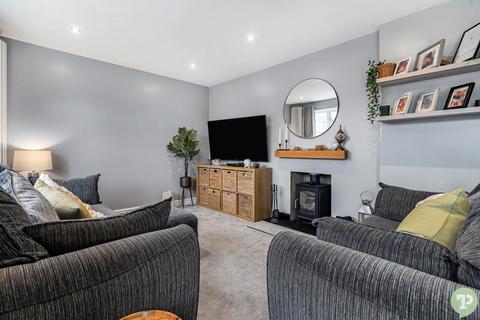8 Hampden Close, Chalgrove, Oxford, OX44 7SB