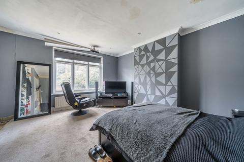 49 Rafford Way, Bromley, BR1 3EN
