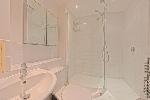 3 bedroom apartment to rent, Royal View, Grand Parade, Brighton BN2