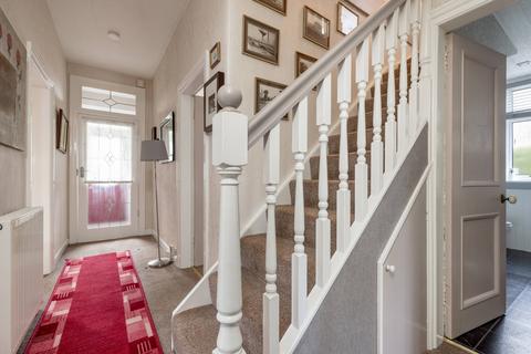 40 Craigs Road, Edinburgh, EH12 8EN