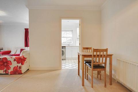22 Abbotsmead Place, Caversham, Reading, RG4 8BB