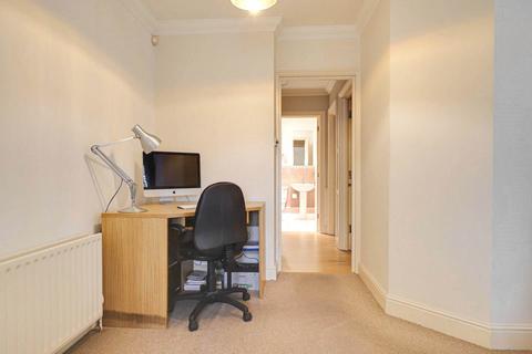 22 Abbotsmead Place, Caversham, Reading, RG4 8BB