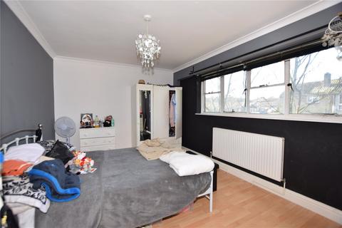 2 bedroom maisonette for sale, Langleys, Kingswood, Basildon, Essex, SS16