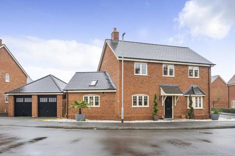 4 bedroom detached house for sale, Chapel Drive,  Aylesbury,  HP22