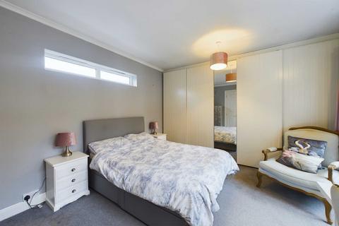 2 Achilles Close, Hemel Hempstead, HP2 5QA