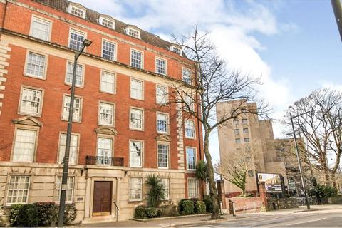 3 bedroom apartment for sale, Raglan House, West Gate Street, Cardiff