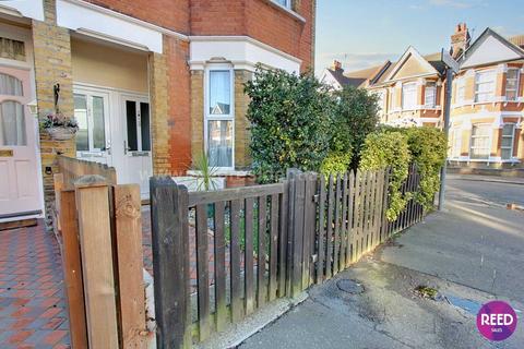 1 bedroom flat for sale, Moseley Street, Southend On Sea