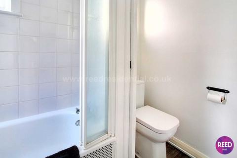 1 bedroom flat for sale, Moseley Street, Southend On Sea