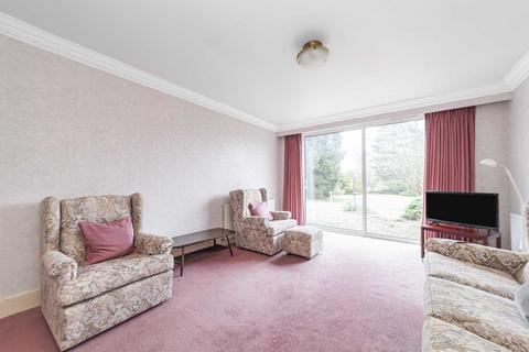 31 Leazes Avenue, Chaldon, Caterham, CR3 5AG
