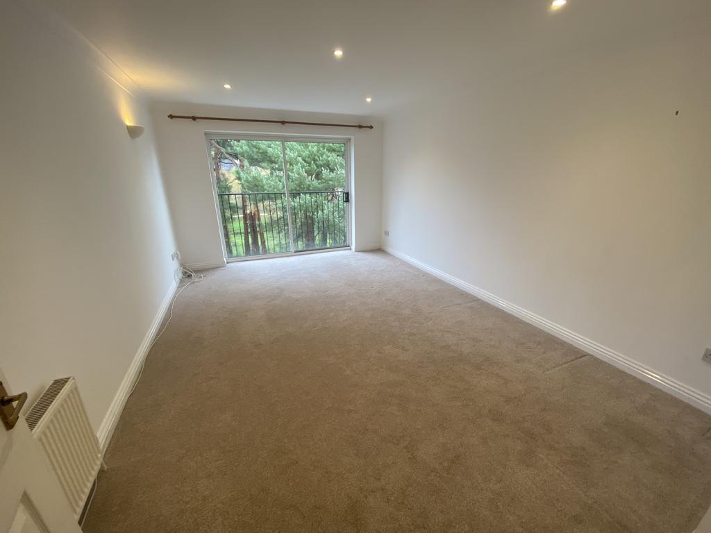 Surrey Road, Poole BH12 2 bed apartment for sale £220,000