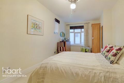 2 bedroom flat for sale, Westcliff Parade, Westcliff-On-Sea