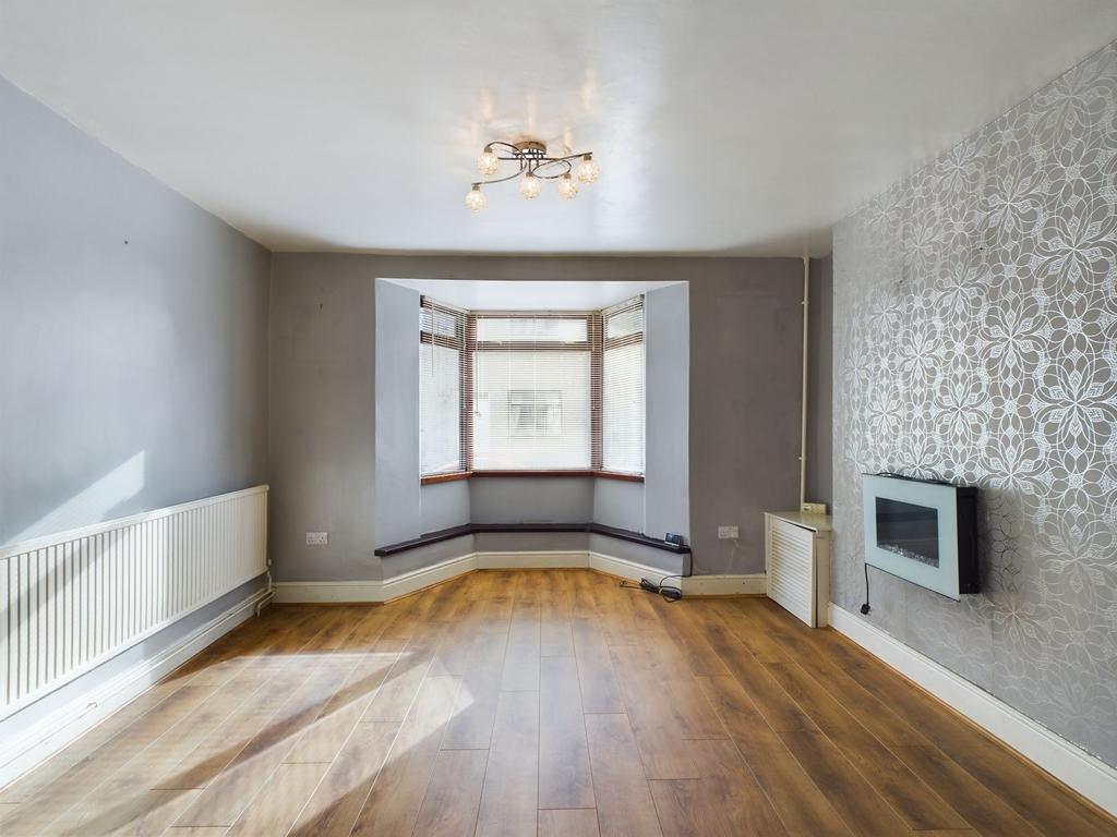 Argyle Street, Abertillery, NP13 3 bed terraced house for sale £140,000