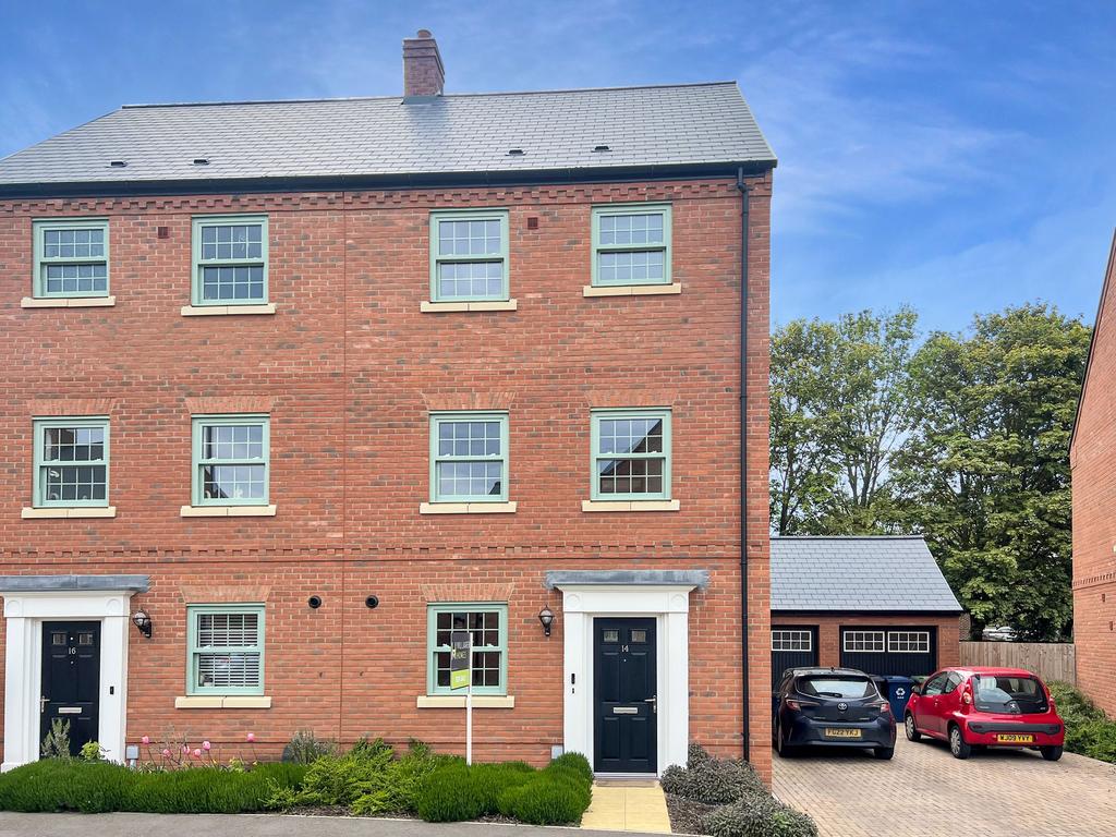 Brampton, Huntingdon PE28 4 bed townhouse for sale £390,000