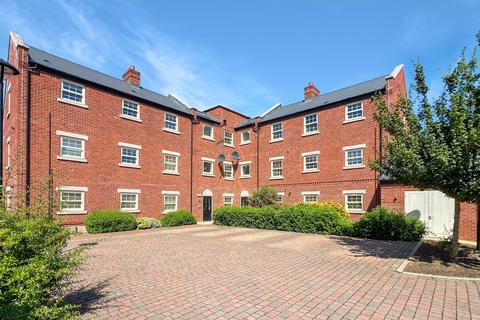 2 bedroom apartment for sale, Central Avenue, Huntingdon PE28