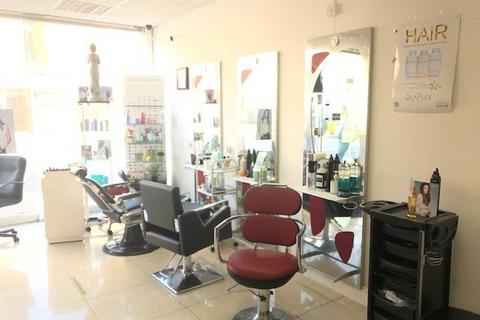 Retail property (high street) to rent, Harrow, HA1