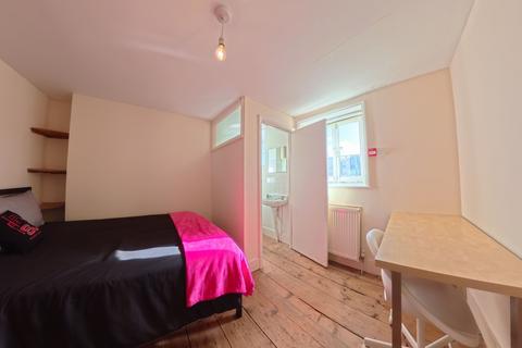 6 bedroom terraced house to rent, Bloomsbury Place, Brighton BN2