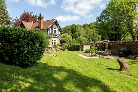 3 bedroom semi-detached house for sale, Hambledon Road, Busbridge, Godalming, GU8.