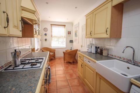 6 Oaken Lane, Claygate, Esher, KT10 0RE