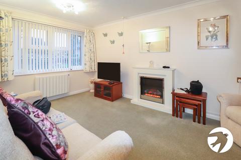 2 bedroom flat for sale, Erith Road, Belvedere, DA17
