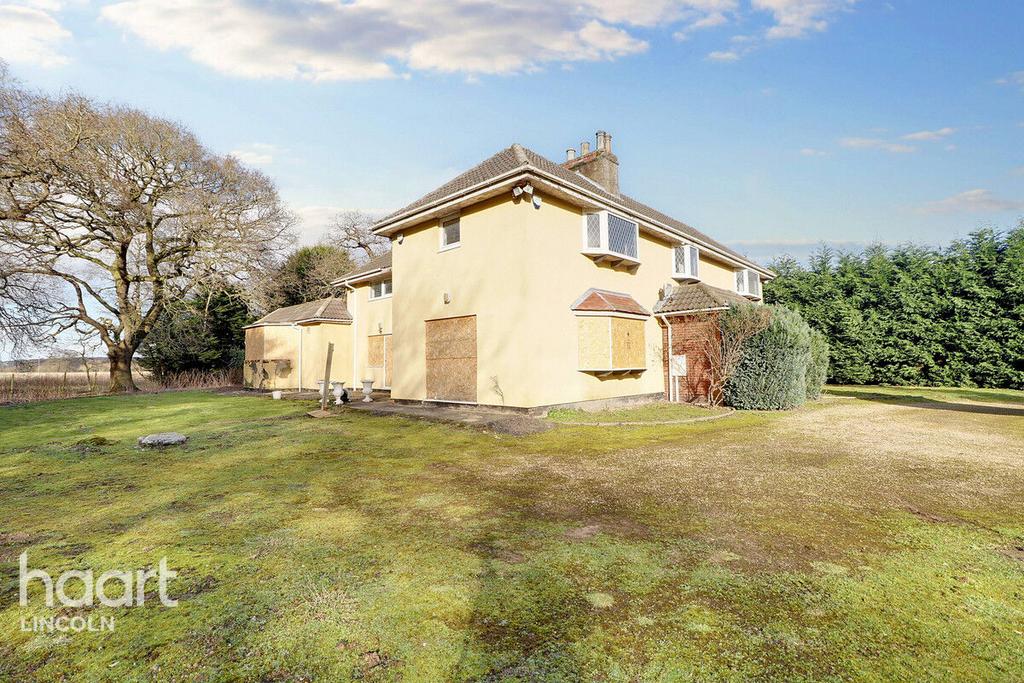 Skellingthorpe Road, LINCOLN 4 bed detached house £300,000