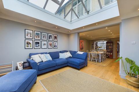 10 Longmeadow Road, Sidcup, DA15 8BH