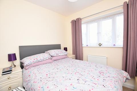8 Collingham Close, Templecombe, BA8 0LR