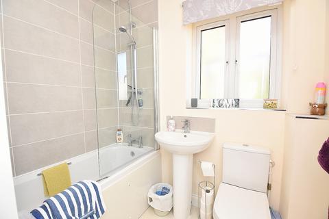 8 Collingham Close, Templecombe, BA8 0LR
