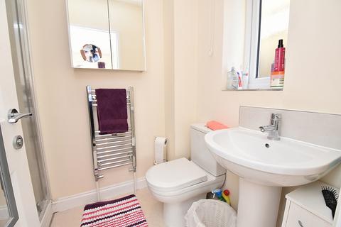 8 Collingham Close, Templecombe, BA8 0LR