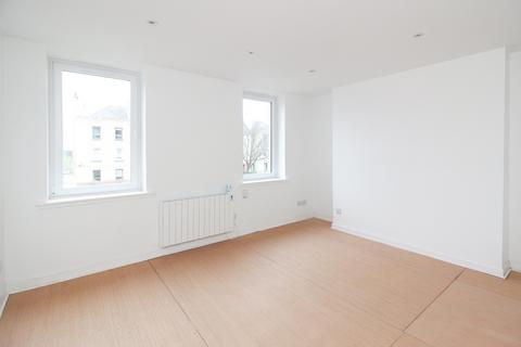 10/3 Craigentinny Road, Edinburgh, EH7 6LU