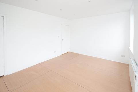 10/3 Craigentinny Road, Edinburgh, EH7 6LU