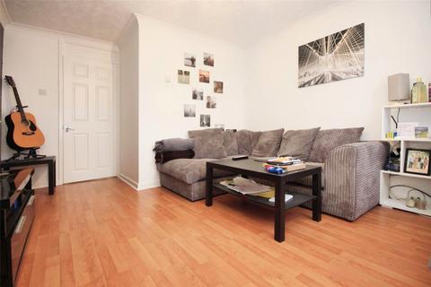 2 Broxted End, Wickford, SS12 9RJ