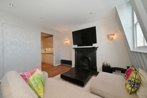 2 bedroom penthouse to rent, 93 Linden Gardens, London W2