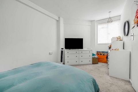 1 bedroom flat for sale, Upper Richmond Road, Putney, London, SW15