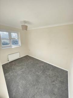 2 bedroom flat to rent - Gentian Close, Weavering ME14