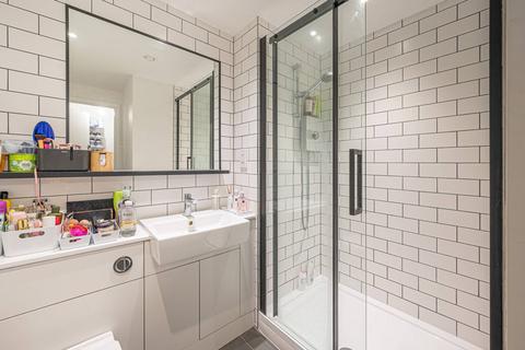 Studio for sale, Beaufort Square, Colindale, London, NW9