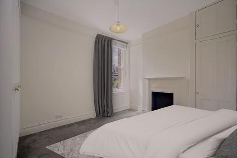 3 bedroom flat for sale - Riverview Gardens, London, SW13