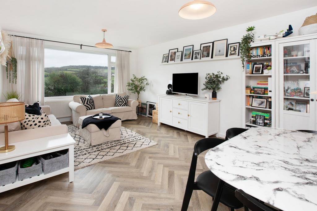St. Marys Road, Teignmouth, TQ14 4 bed semidetached house for sale £